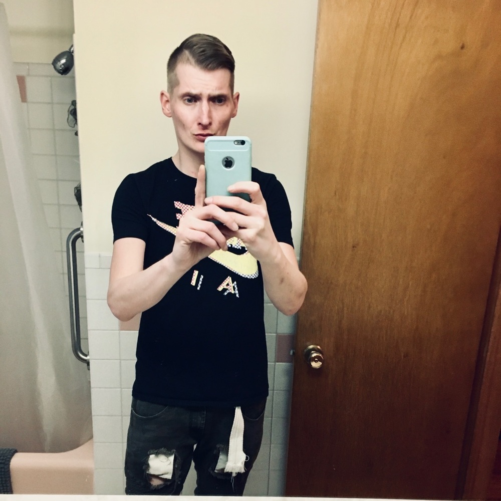 Meet your Posher, Daniel
